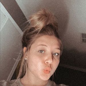 Meet your Posher, Alyssa